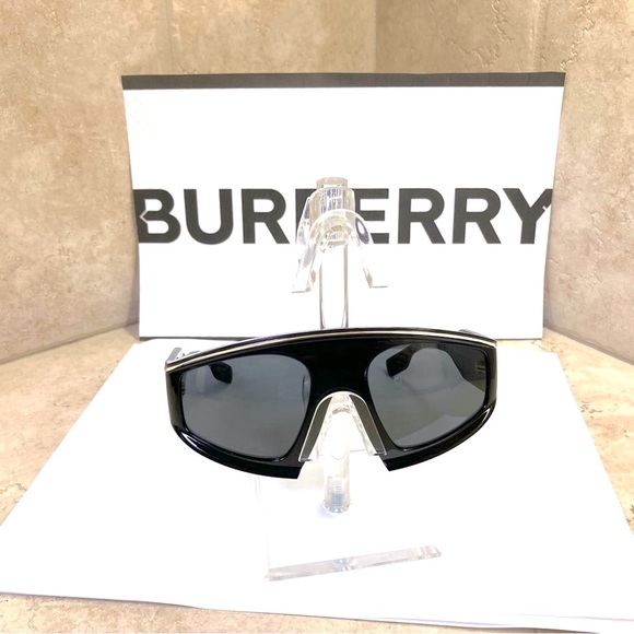 New Burberry Brooke BE4353 Black Shield sunglasses. No case - Picture 3 of 14